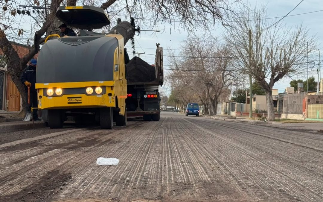 EL MUNICIPIO COMENZÓ LAS TAREAS PREVIAS AL ASFALTO DE LAS CALLES INTERNAS DE BARRIO TAC