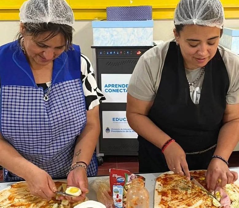COMIENZAN NUEVOS TALLERES MUNICIPALES: COCINA Y TAPICERÍA