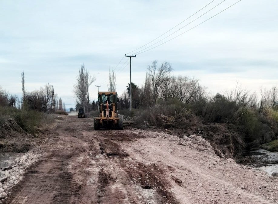 EL MUNICIPIO TRABAJA PARA RECUPERAR LA TRANSITABILIDAD EN LA ZONA DE LOS DOS ALAMOS