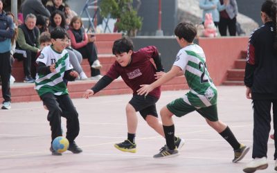 DECENAS DE CHICOS COPARON EL POLI 2 PARA EL ENCUENTRO DE MINI HANDBALL