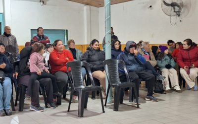 CON NUTRIDA CONVOCATORIA COMENZARON LAS CAPACITACIONES DE HUERTA CON ENTREGA DE SEMILLAS DICTADAS POR EL INTA Y EL MUNICIPIO