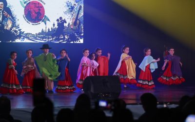 “NUESTRAS RAÍCES EN ESCENA”: EL DÍA DEL FOLKLORE SE CELEBRÓ EN EL TEATRO ROMA