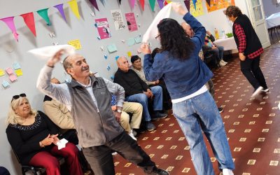 ADULTOS MAYORES RECIBIERON LA PRIMAVERA CON MÚSICA Y JUEGOS EN LOS ESPACIOS DE “PAUSA Y ENCUENTRO”