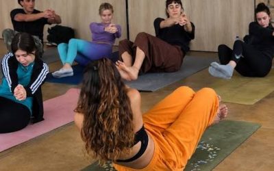LOS SÁBADOS DEL POLI 1 AHORA SUMAN CLASES ABIERTAS DE YOGA